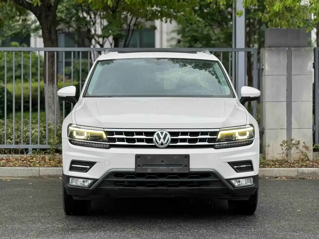 Volkswagen Tiguan L L 2017 380TSI AT Luxury