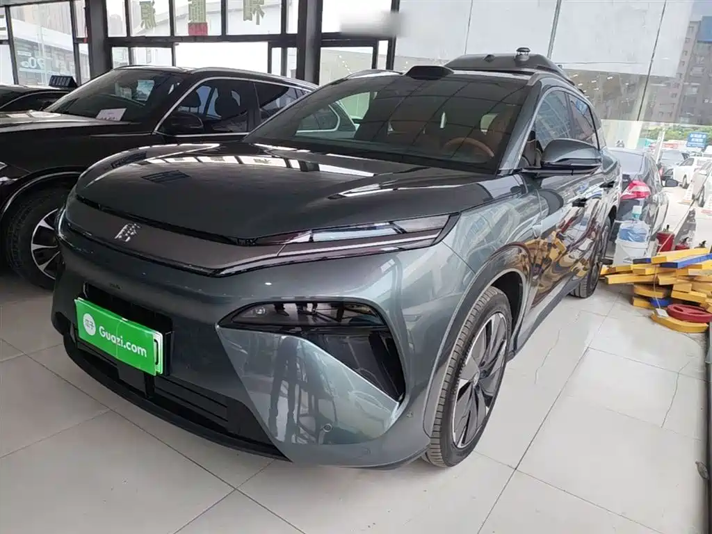 Byd 唐L 2025