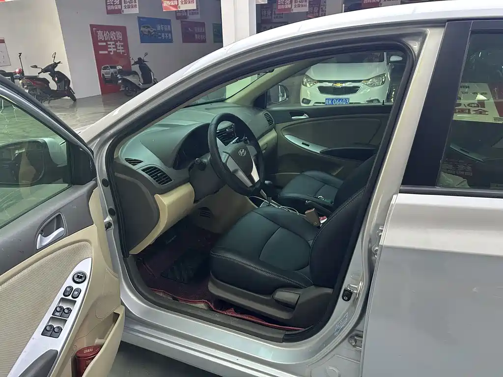 Hyundai Verna — миниатюра 3