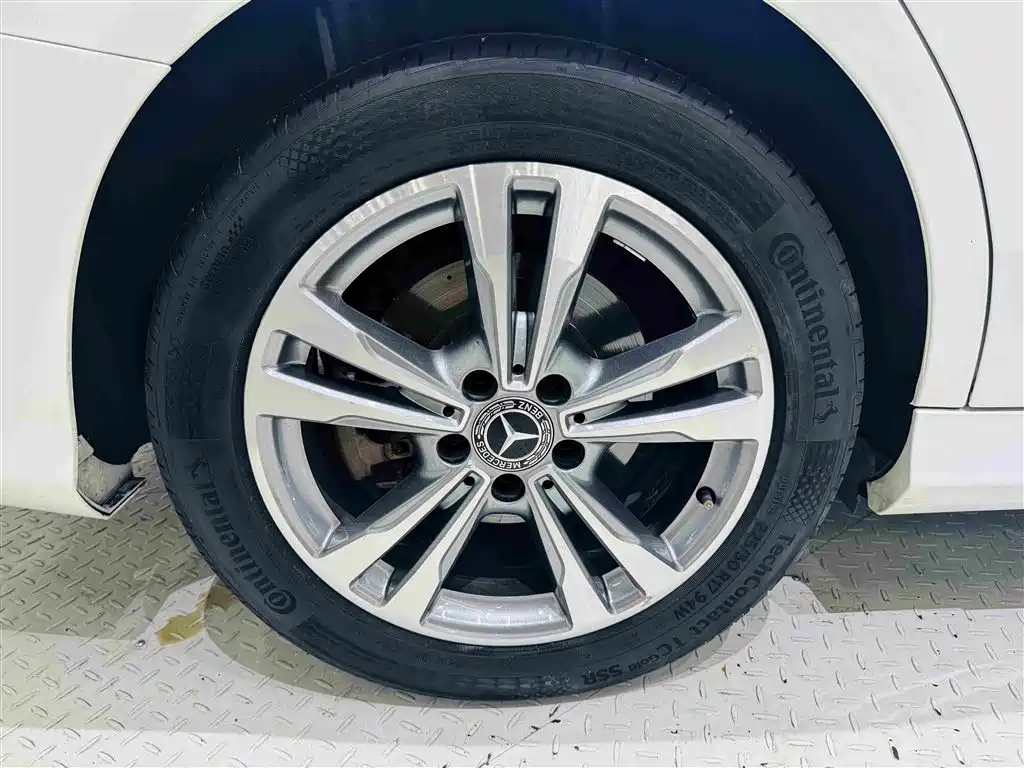 Mercedes-Benz C-Class — миниатюра 22