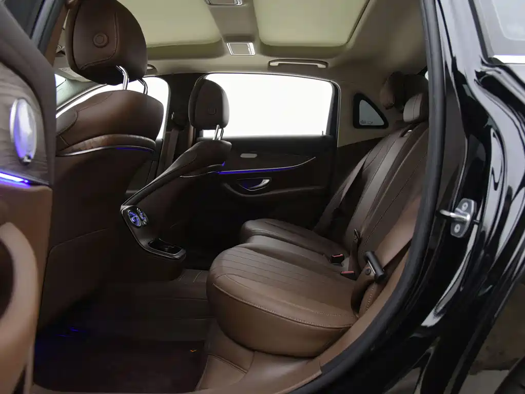 Mercedes-Benz E-Class E 2023 E 300 L Fashion