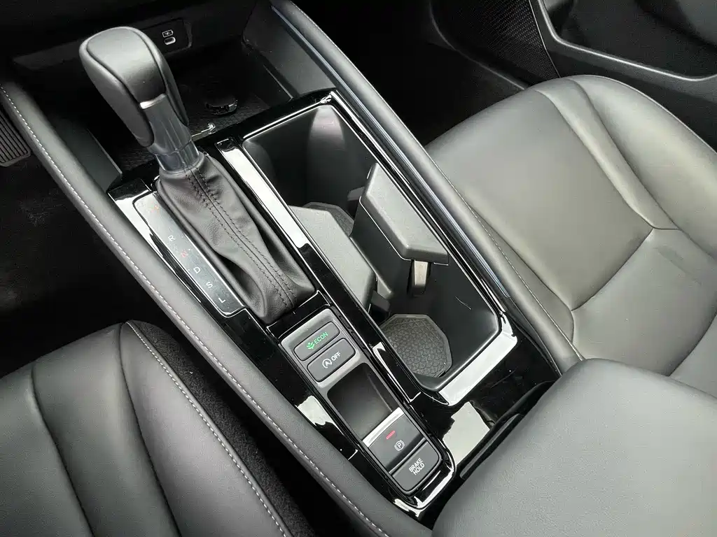 Honda Accord — миниатюра 21