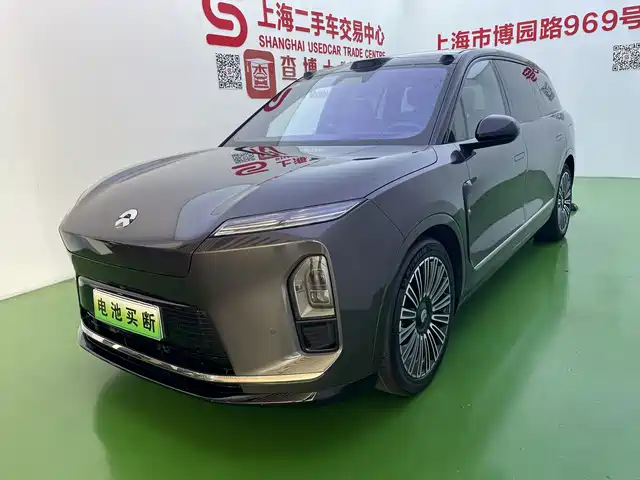 NIO ES8