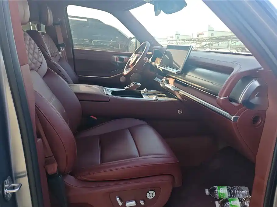 TANK TANK 700 NEW ENERGY