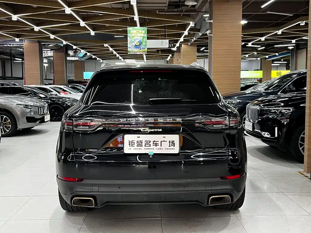 Porsche Cayenne Hybrid — миниатюра 7