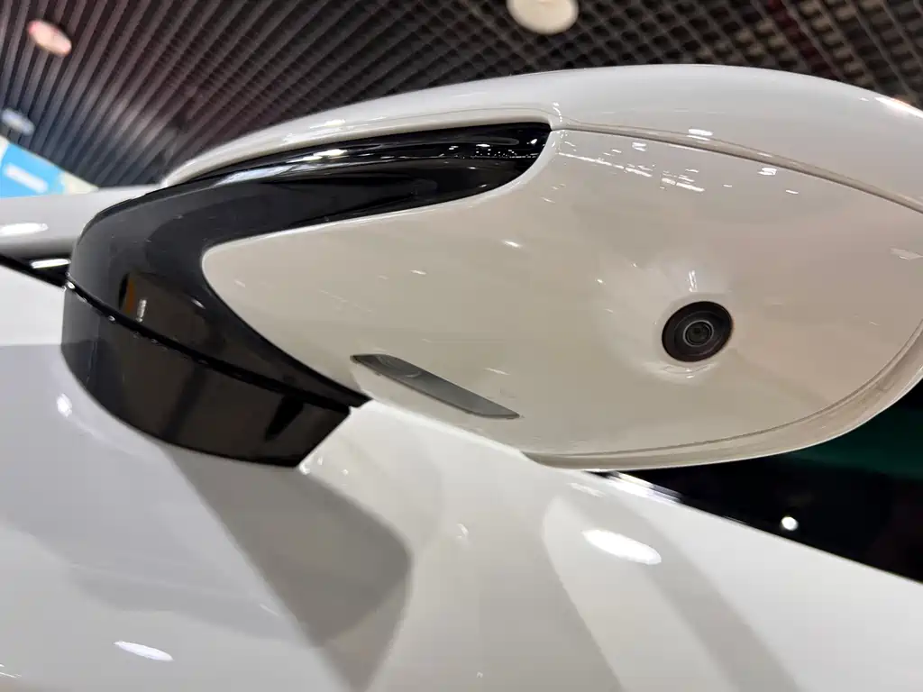 Porsche Taycan — миниатюра 5
