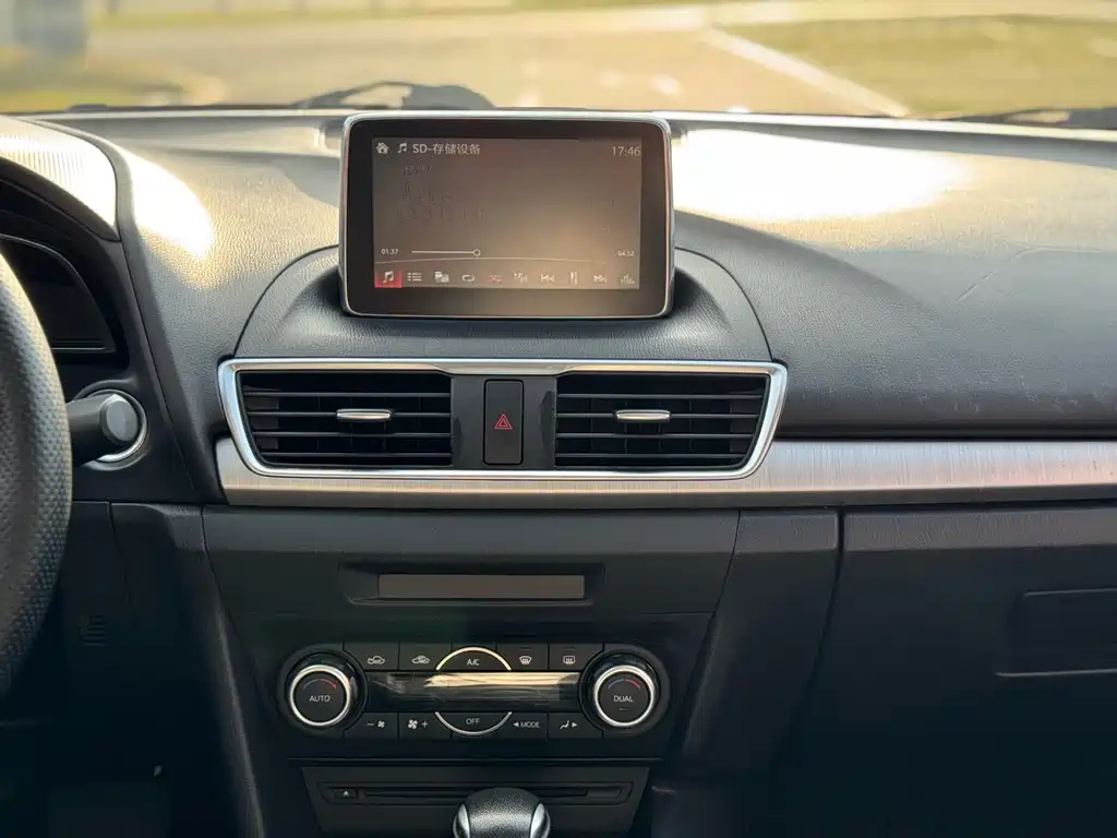 Mazda 3 Axela — миниатюра 19