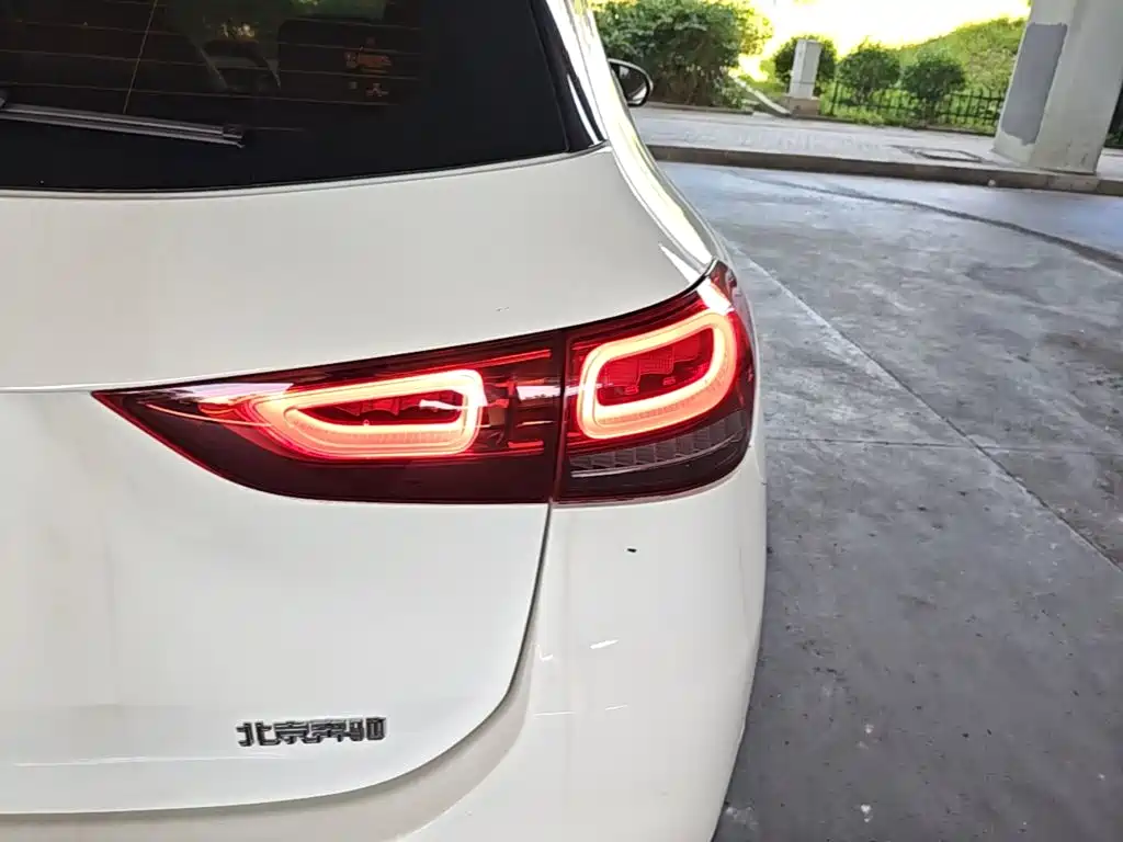 Mercedes-Benz GLA — миниатюра 8