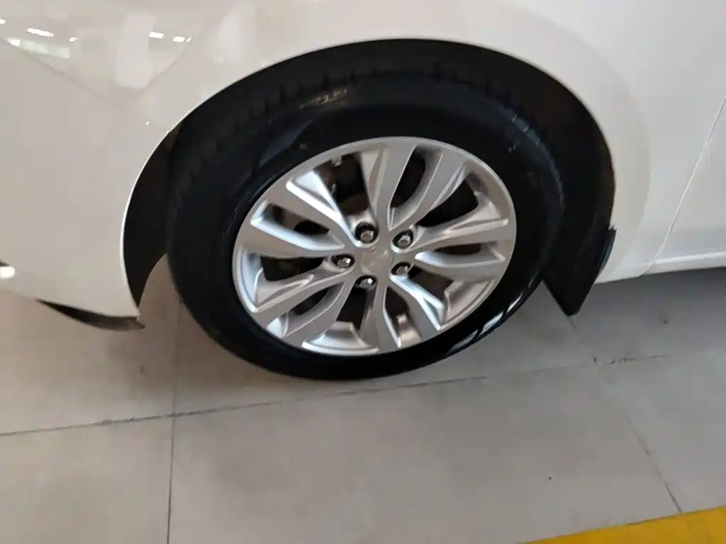 Buick Excelle — миниатюра 23