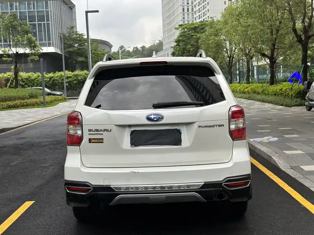 Subaru Forester 2015 2.0i