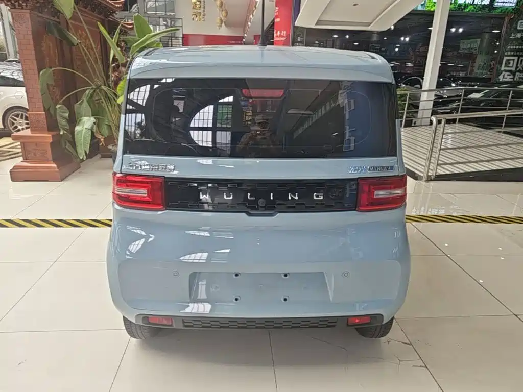 Wuling MINIEV — миниатюра 6