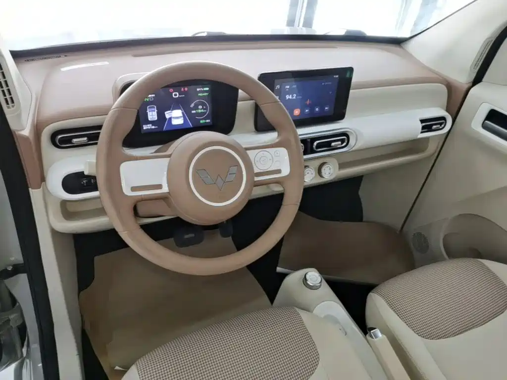 Wuling MINIEV — миниатюра 10