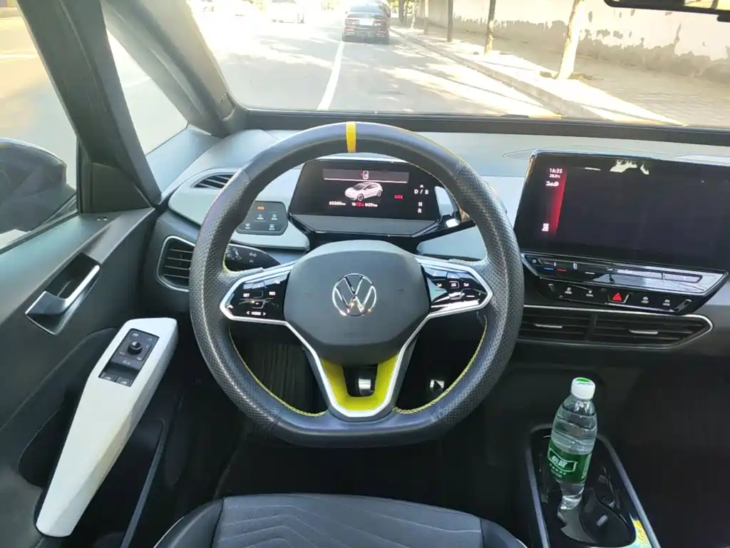 Volkswagen ID.3 — миниатюра 11