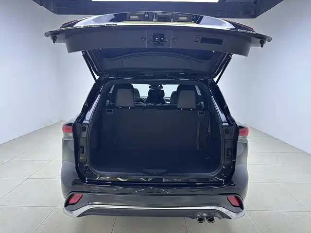 Toyota Crown Kluger — миниатюра 14