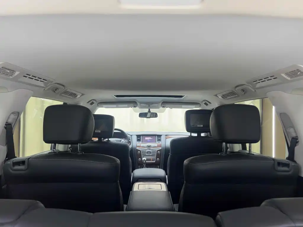 Infiniti QX80 — миниатюра 5