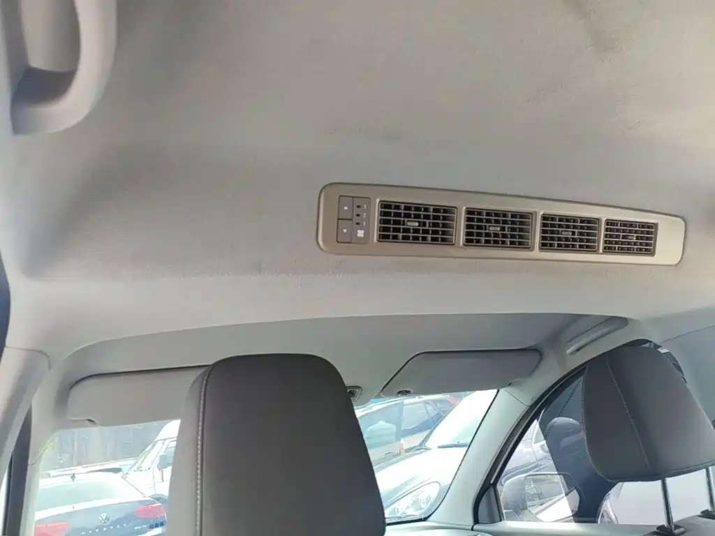 Wuling Hongguang EV — миниатюра 18