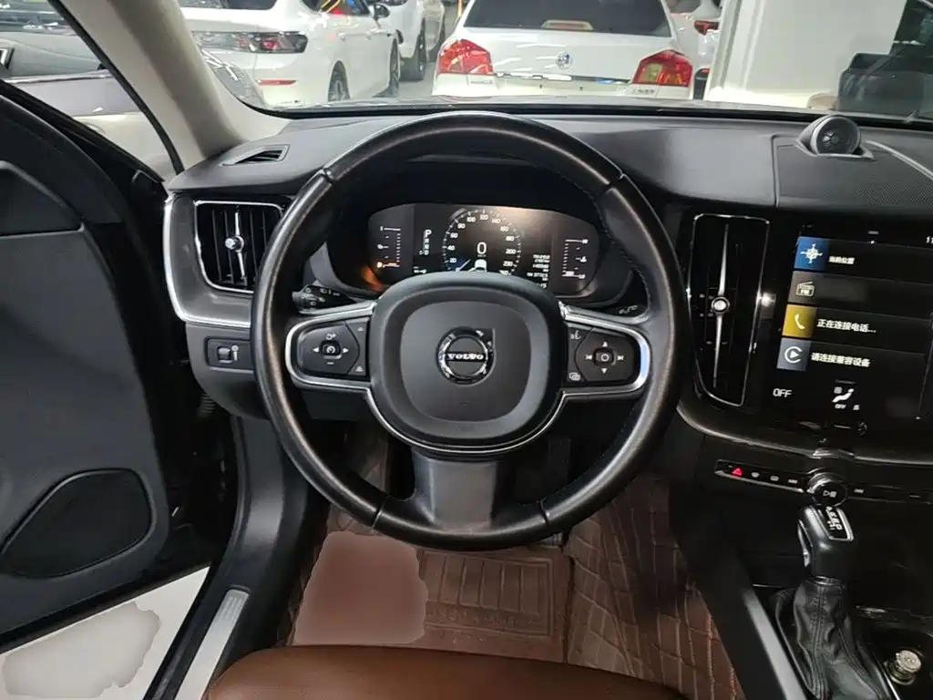 Volvo XC60 — миниатюра 11