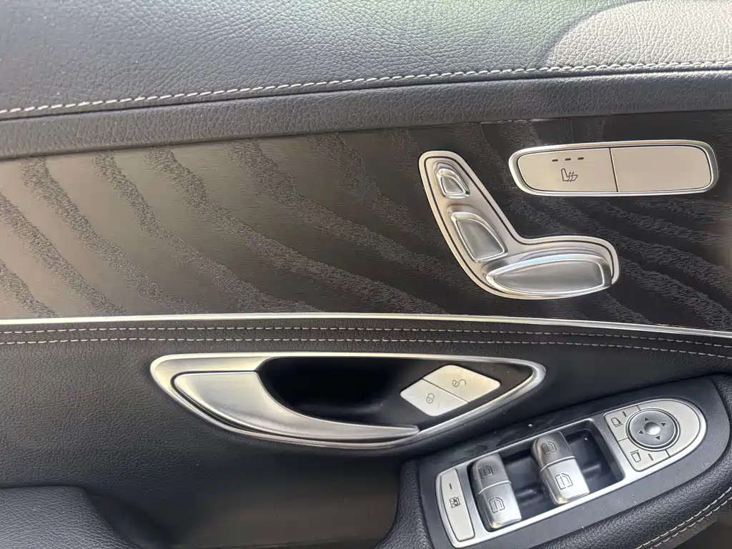 Mercedes-Benz C-Class — миниатюра 11