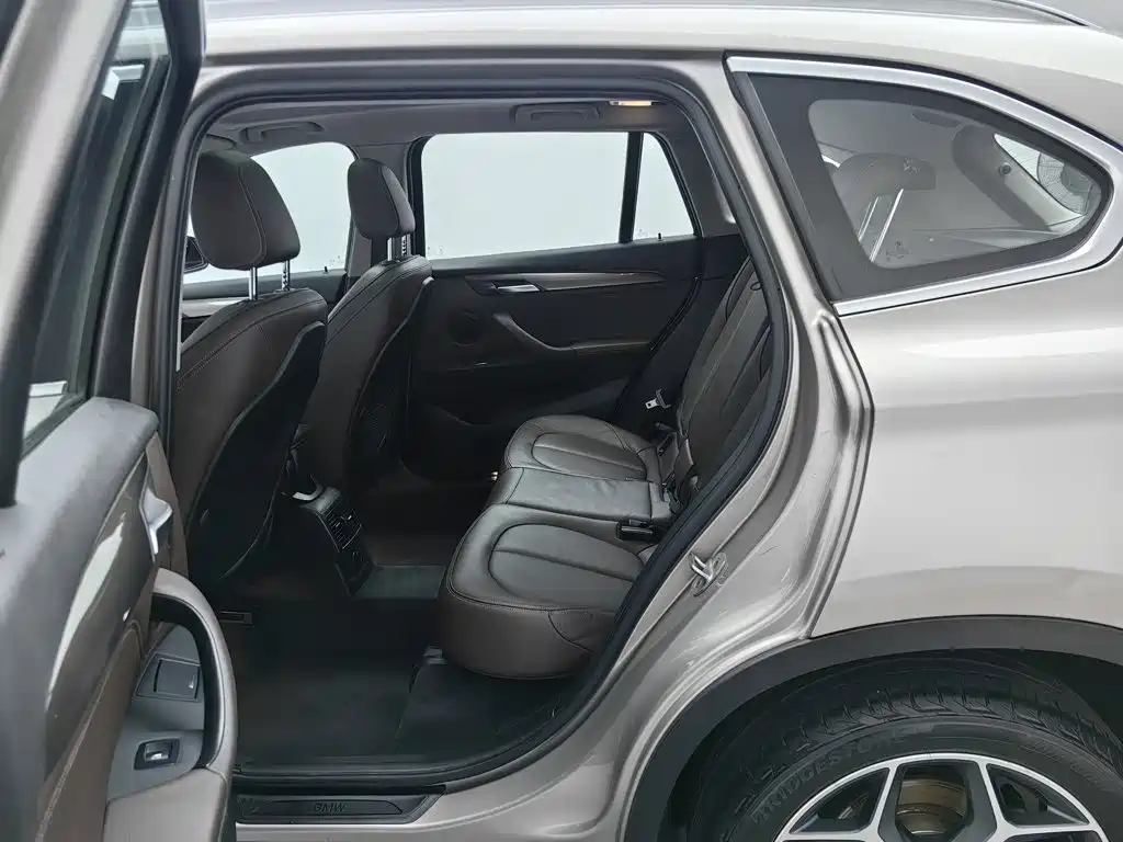 BMW X1 — миниатюра 15