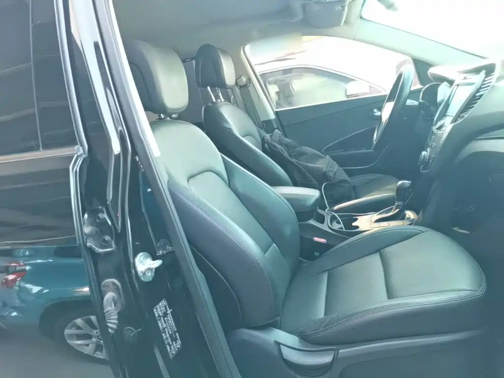 Hyundai Santa Fe — миниатюра 25