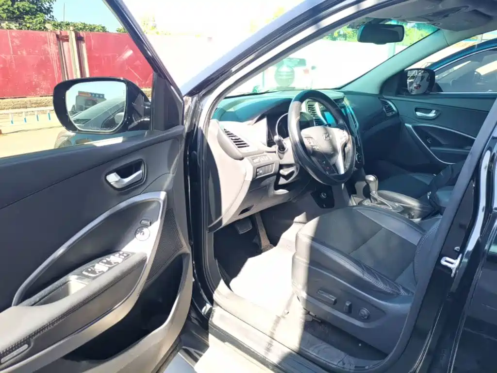 Hyundai Santa Fe — миниатюра 16