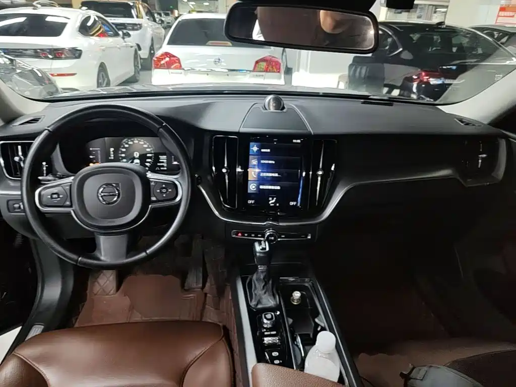 Volvo XC60 — миниатюра 10