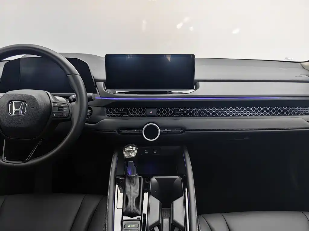 Honda Accord — миниатюра 12