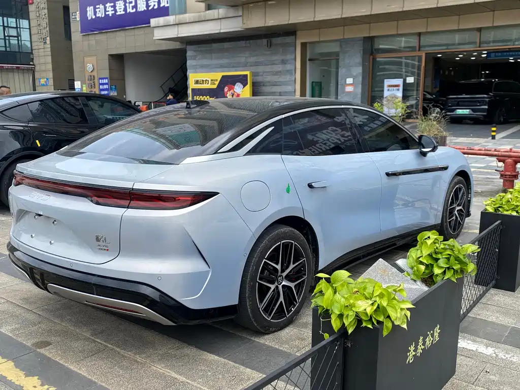 BYD Han L — миниатюра 15