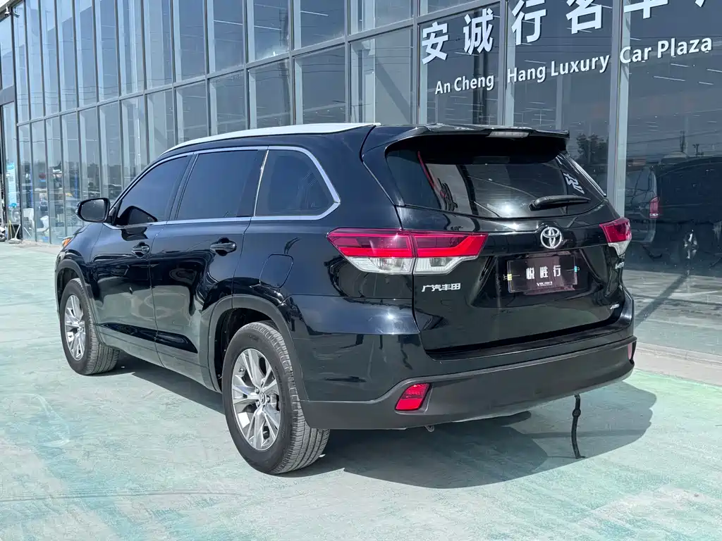 Toyota Highlander — миниатюра 5