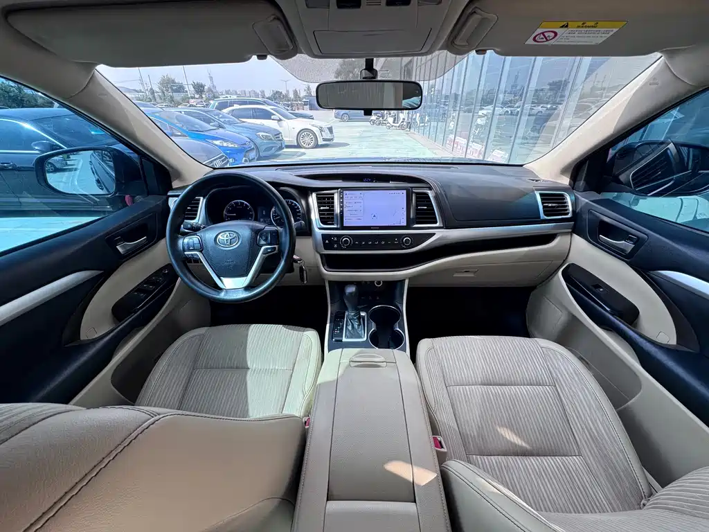 Toyota Highlander — миниатюра 8