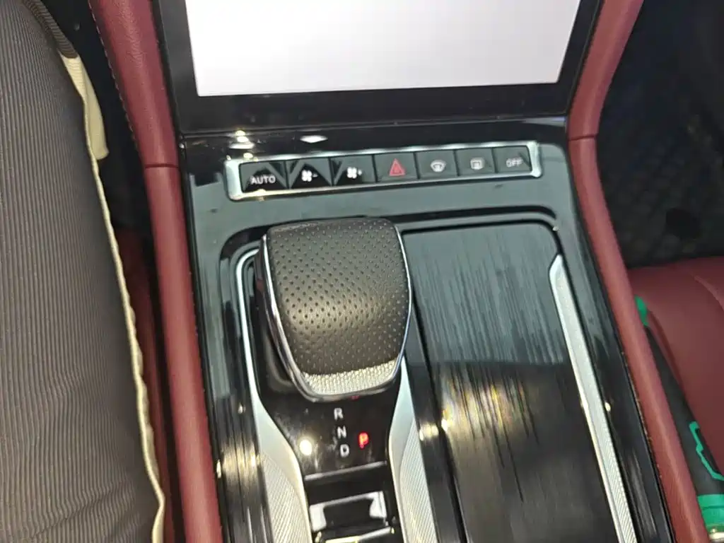 Hongqi Hongqi H5 PHEV — миниатюра 14