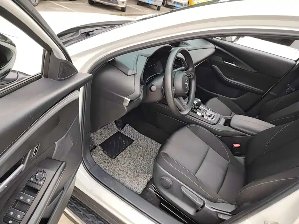 Mazda CX-30 EV — миниатюра 16