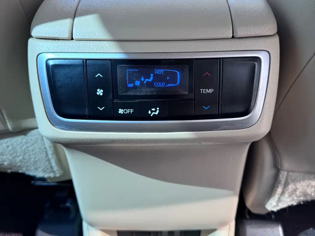 Toyota Highlander — миниатюра 19