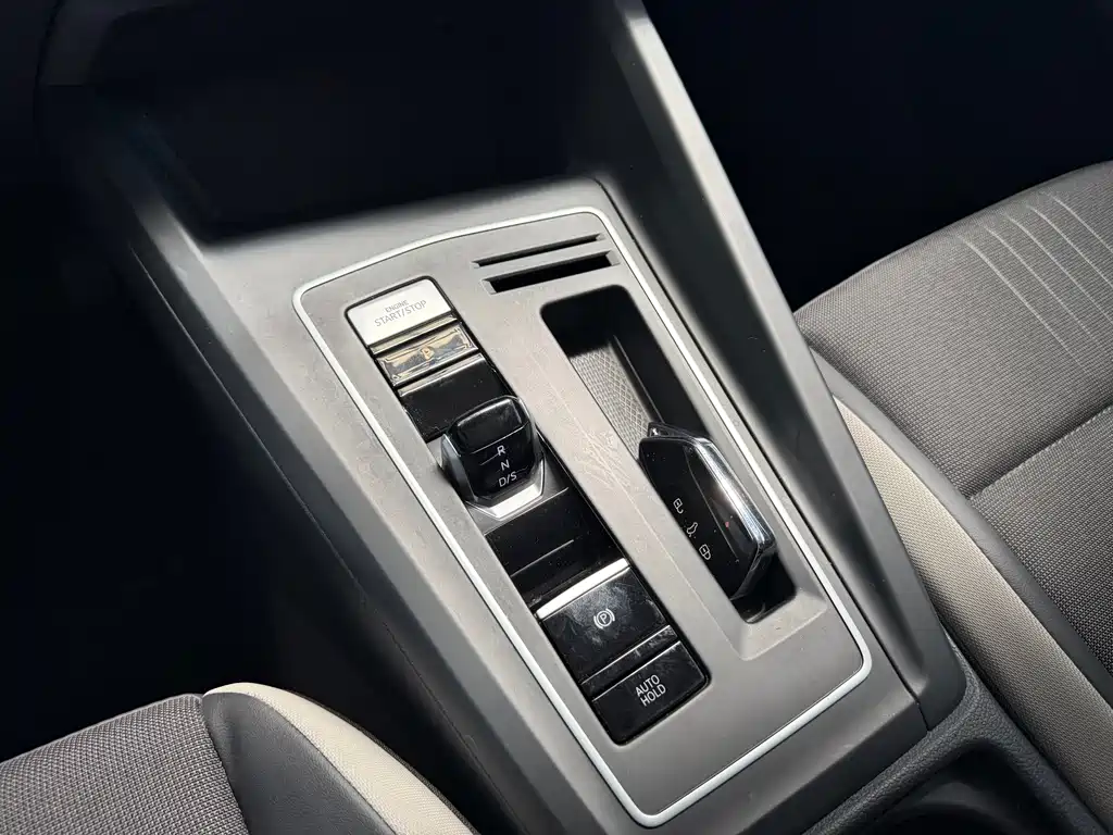 Volkswagen Golf — миниатюра 14