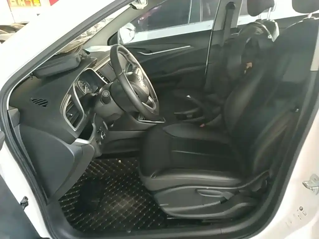 Buick Excelle — миниатюра 15