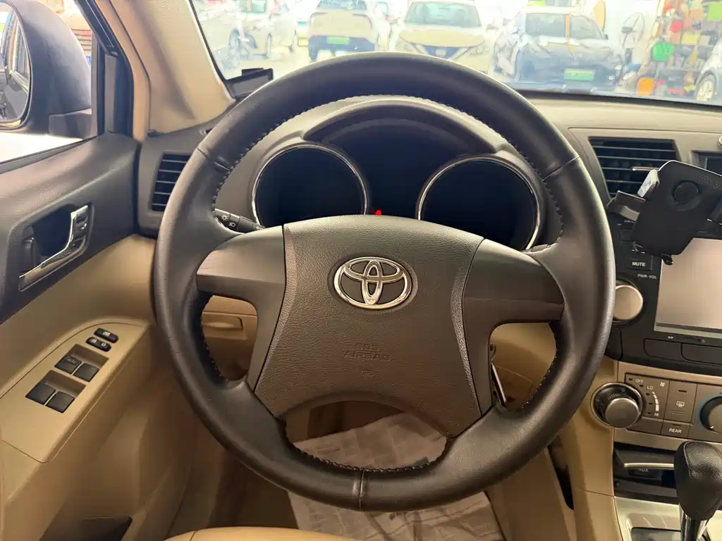 Toyota Highlander — фотографии объявления, Фото 18