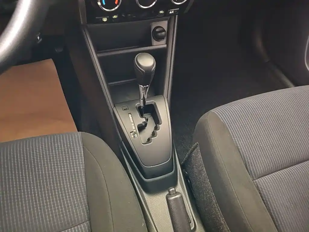 Toyota Yaris L — миниатюра 14