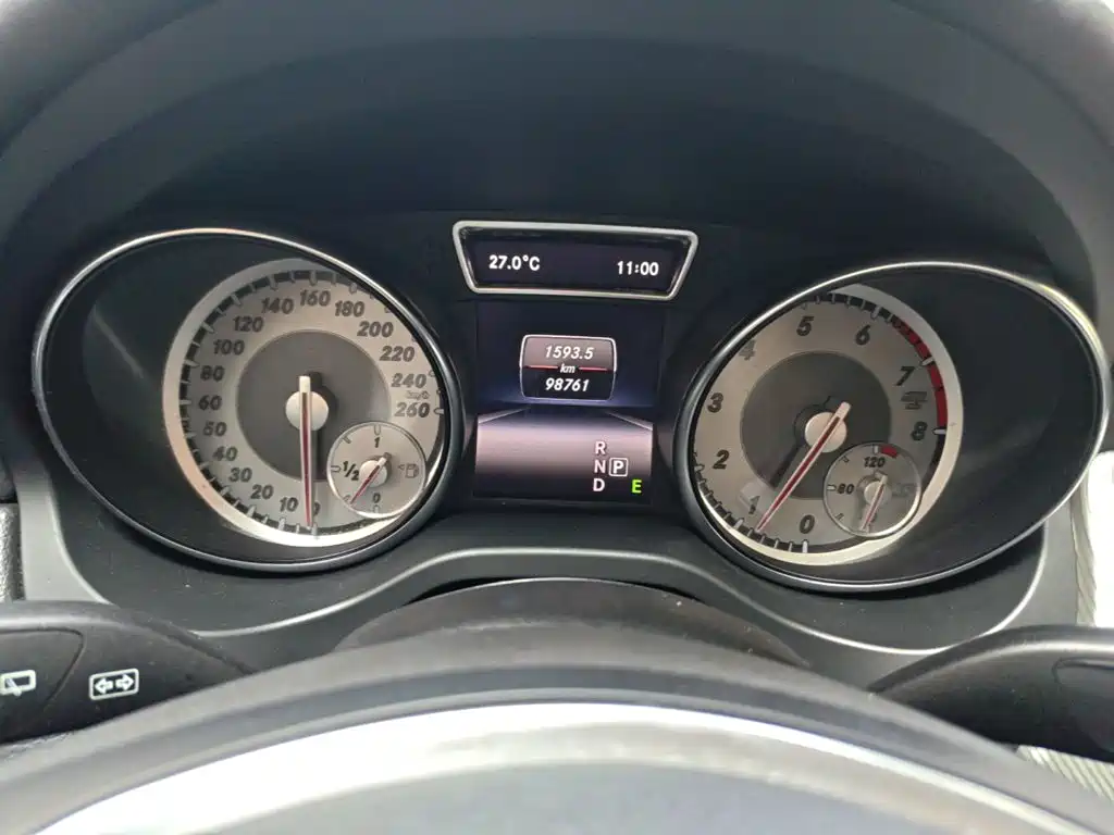 Mercedes-Benz GLA — миниатюра 12