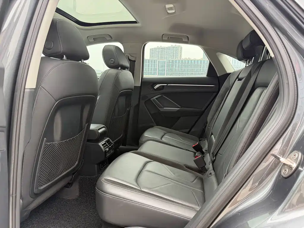 Audi Q3 Sportback — миниатюра 10