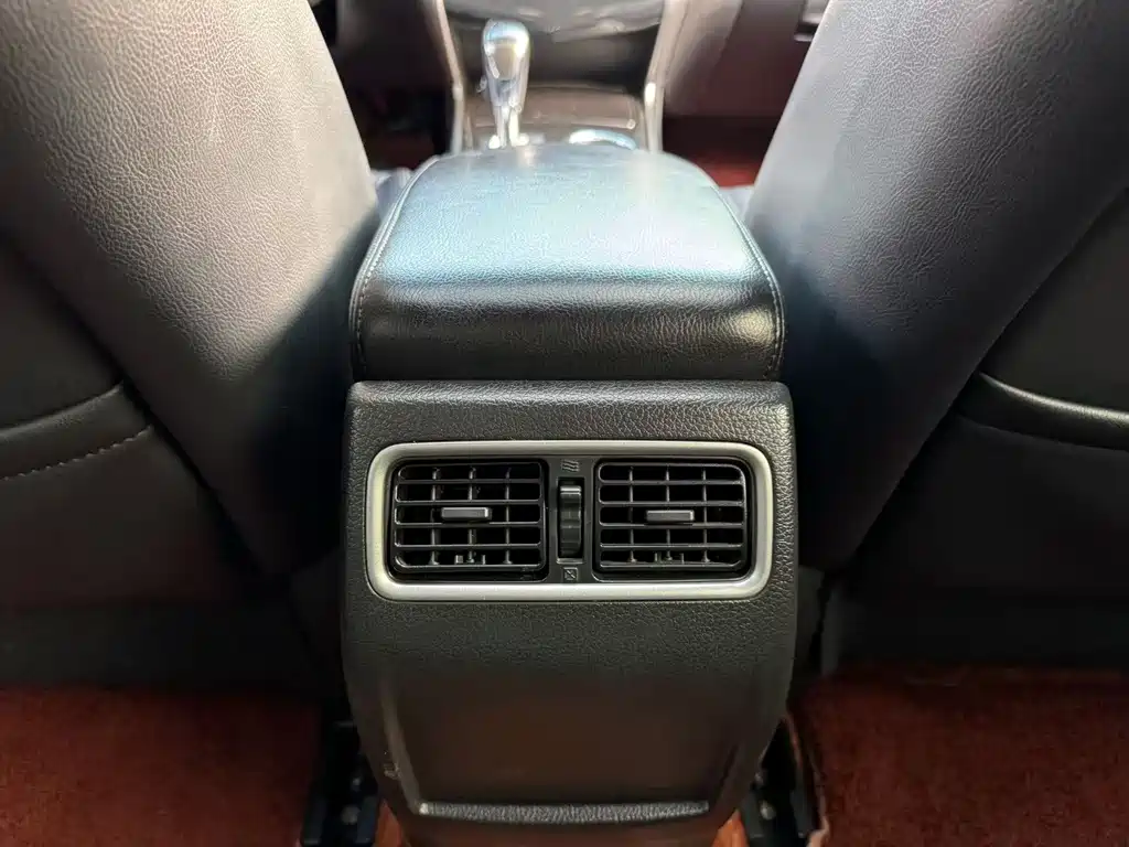 Nissan Teana — миниатюра 20