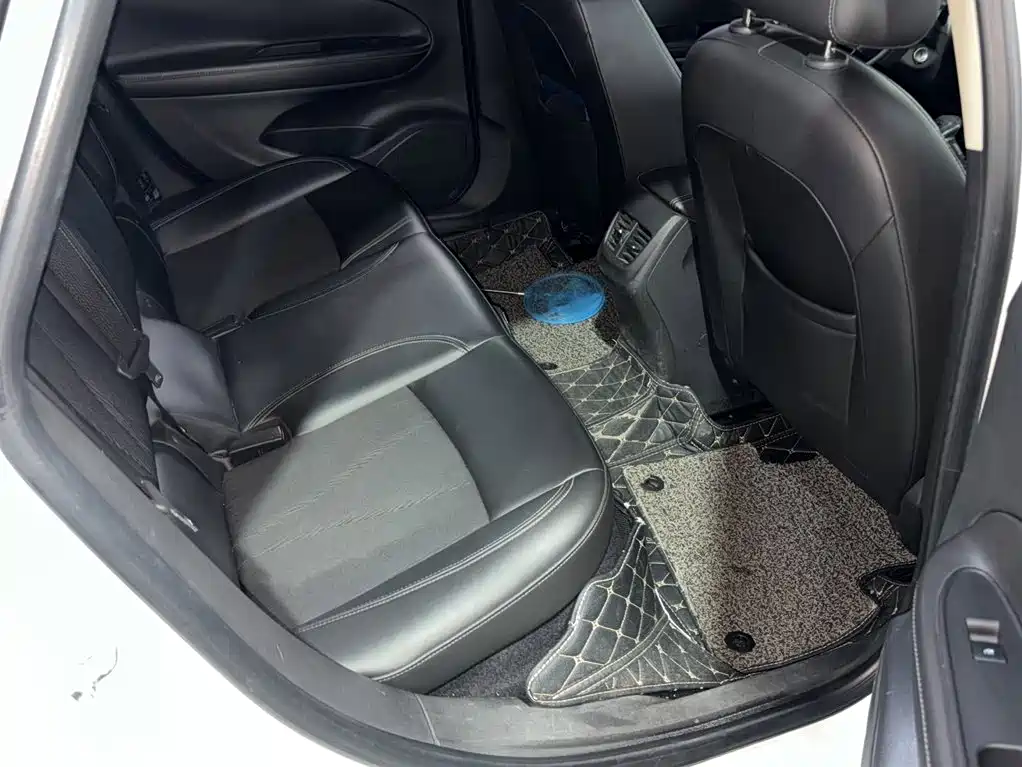 Buick Verano — миниатюра 15