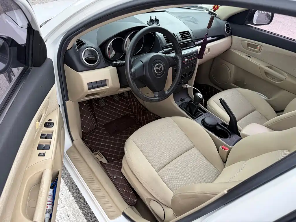 Mazda 3 — миниатюра 8