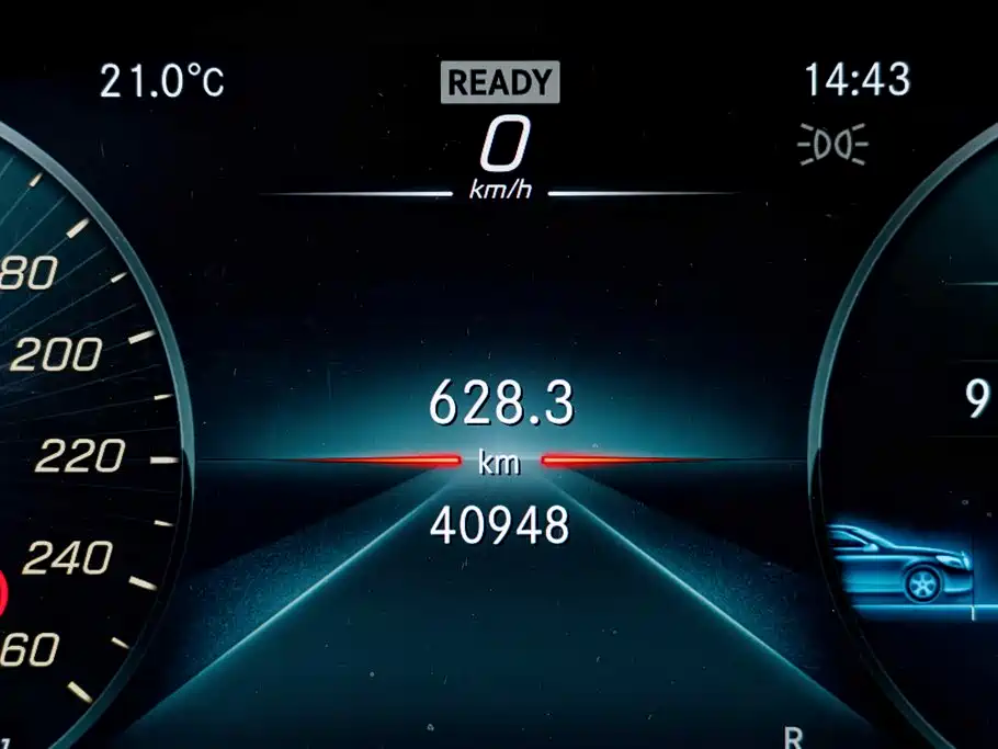 Mercedes-Benz C-Class — миниатюра 17