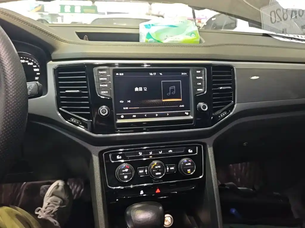 Volkswagen Teramont — миниатюра 13