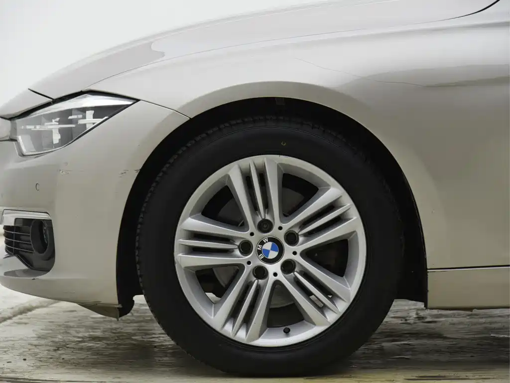 BMW 3 Series — миниатюра 5