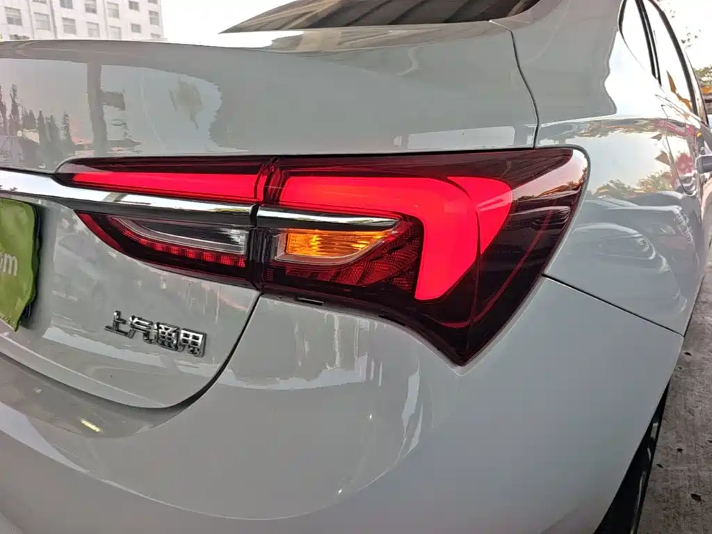 Buick Verano — миниатюра 8