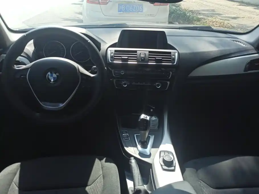BMW 1 Series (Import) — миниатюра 12