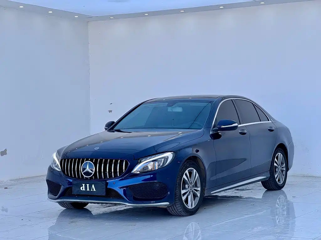 Mercedes-Benz C-Class — миниатюра 3