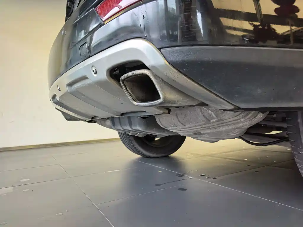 Mercedes-Benz M-Class — миниатюра 8