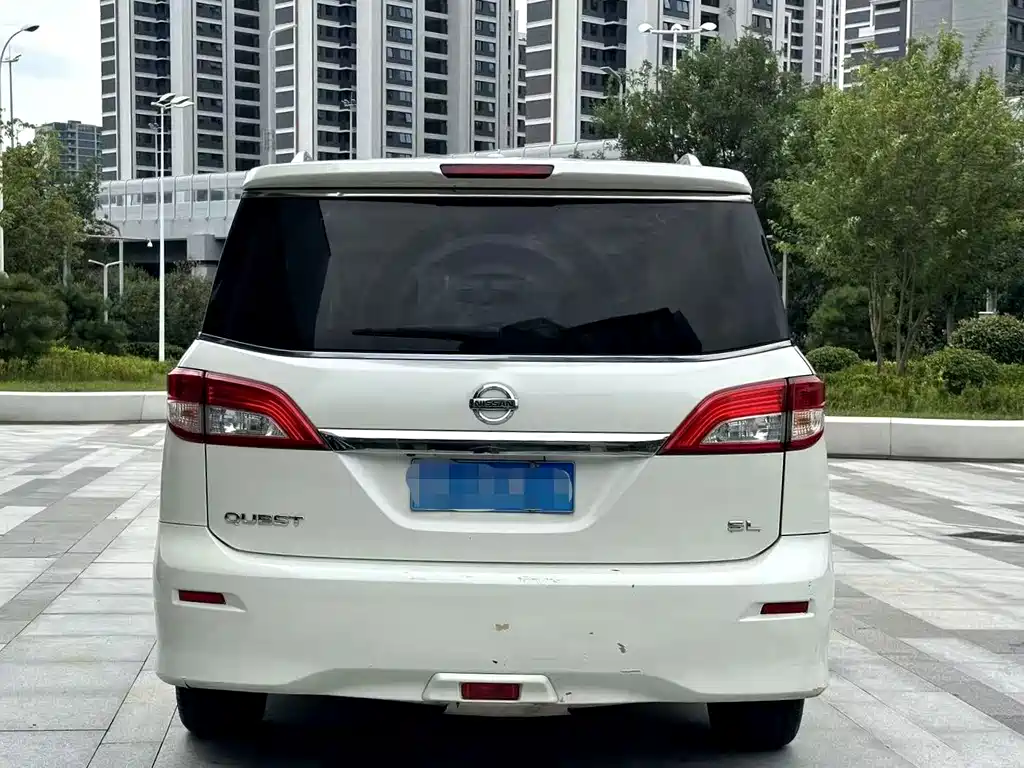 Nissan Quest — миниатюра 6